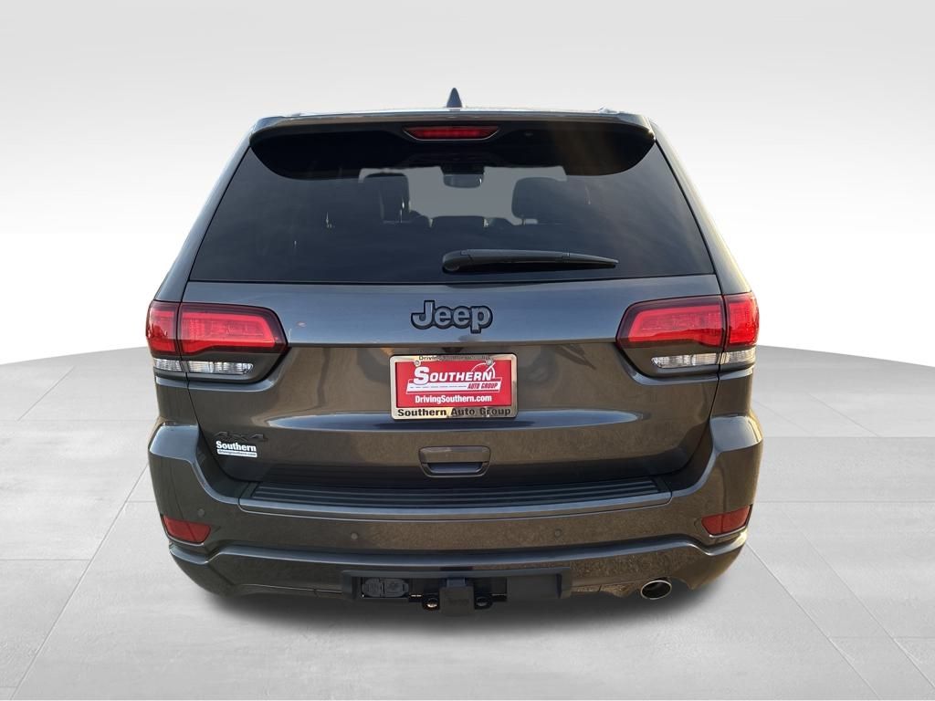 2021 Jeep Grand Cherokee Anniversary Edition photo 4