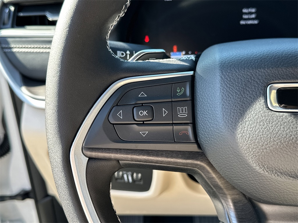2025 Jeep Grand Cherokee Limited photo 23