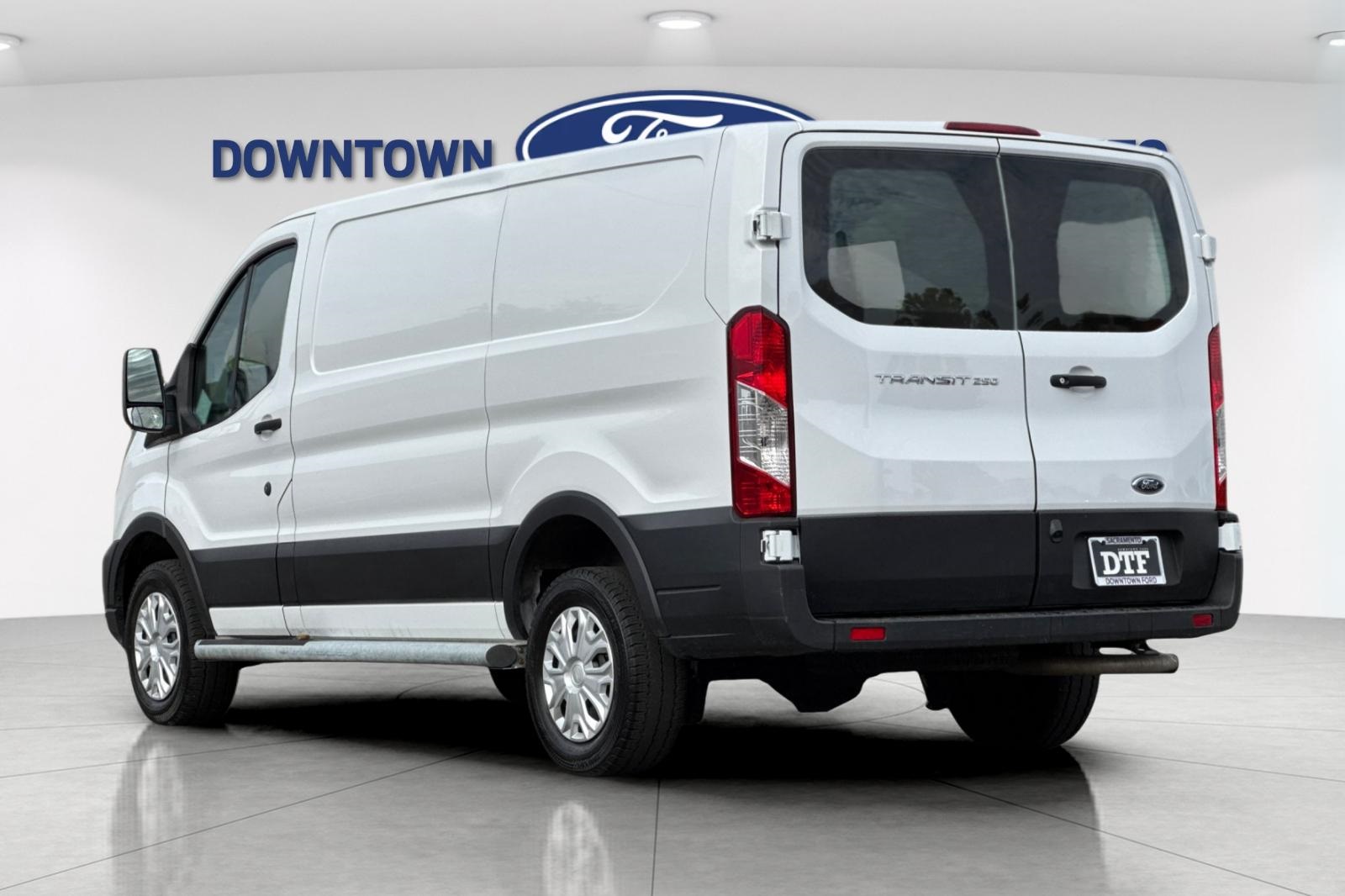 2024 Ford Transit photo 2