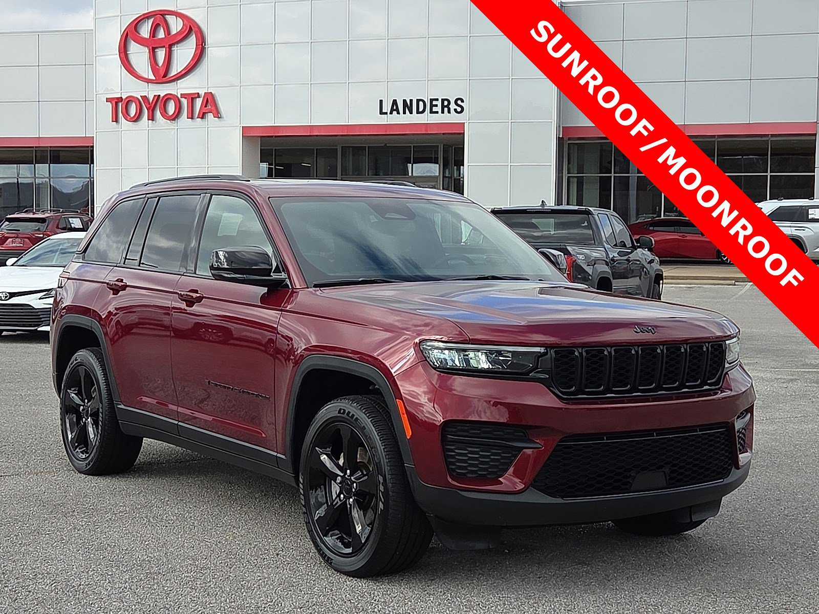 2023 Jeep Grand Cherokee Altitude's photo