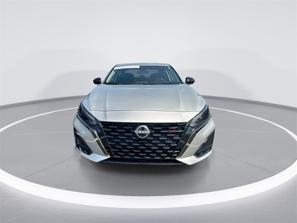 2024 Nissan Altima 2.5 SR photo 3