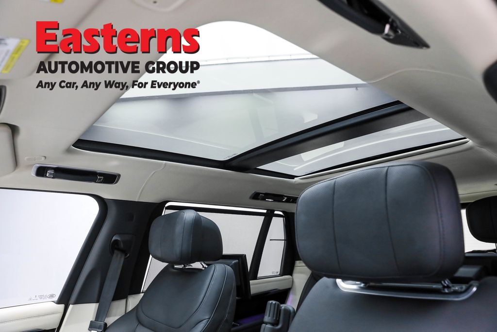 2024 Land Rover Range Rover Autobiography photo 27