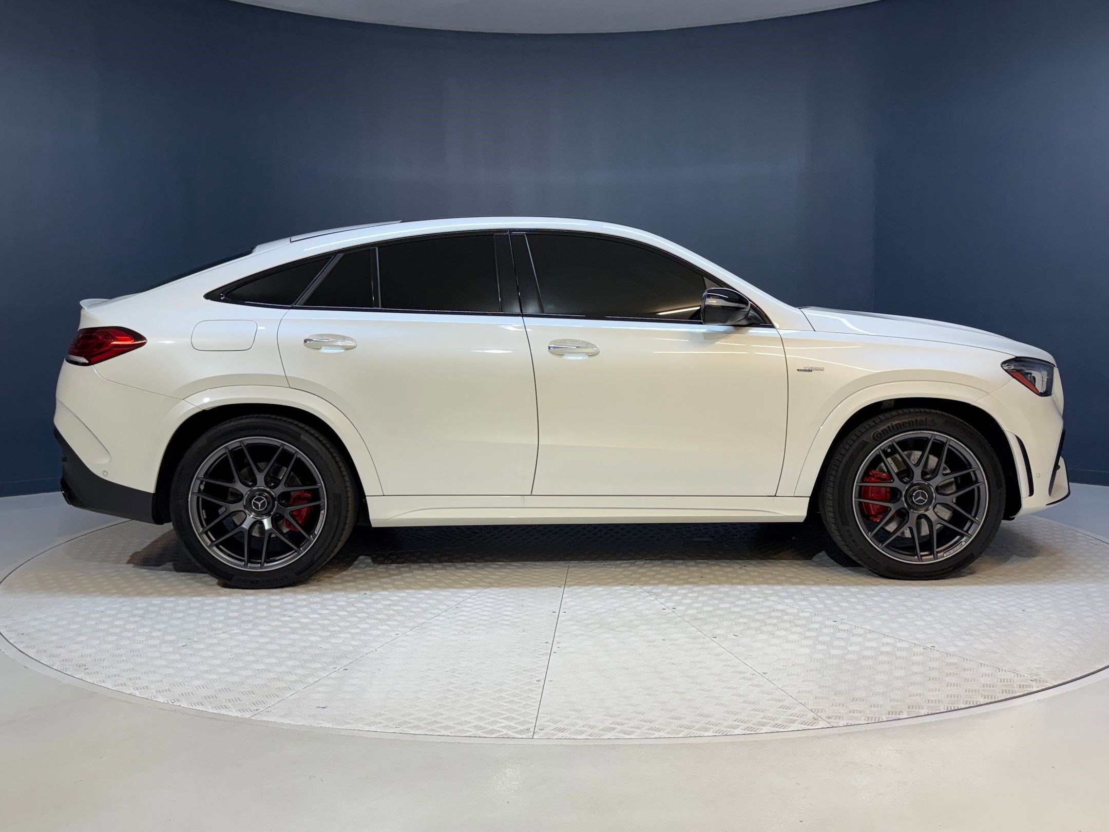 2023 Mercedes Benz GLE AMG 53 photo 2