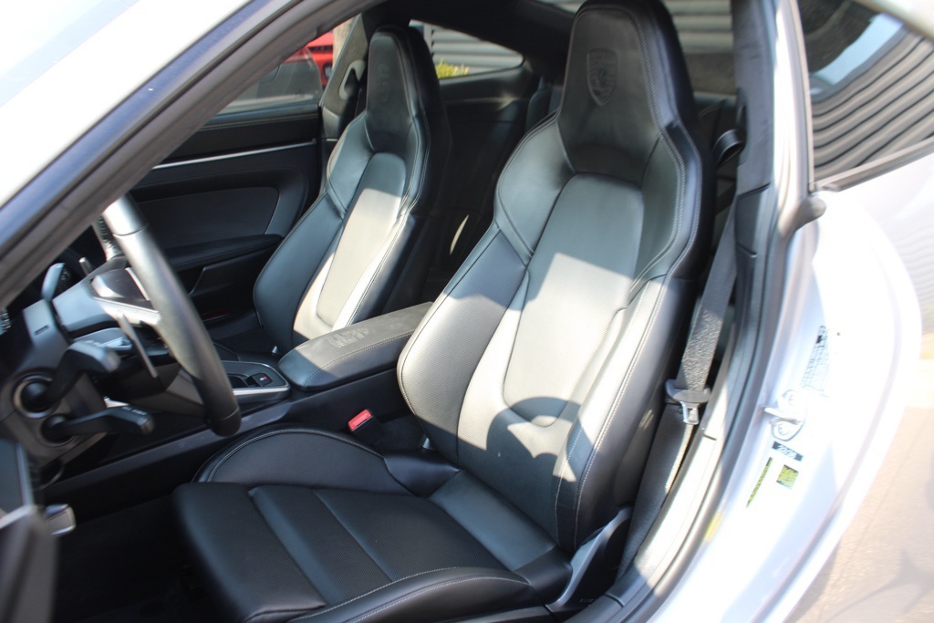 2022 Porsche 911 GTS Coupe photo 5