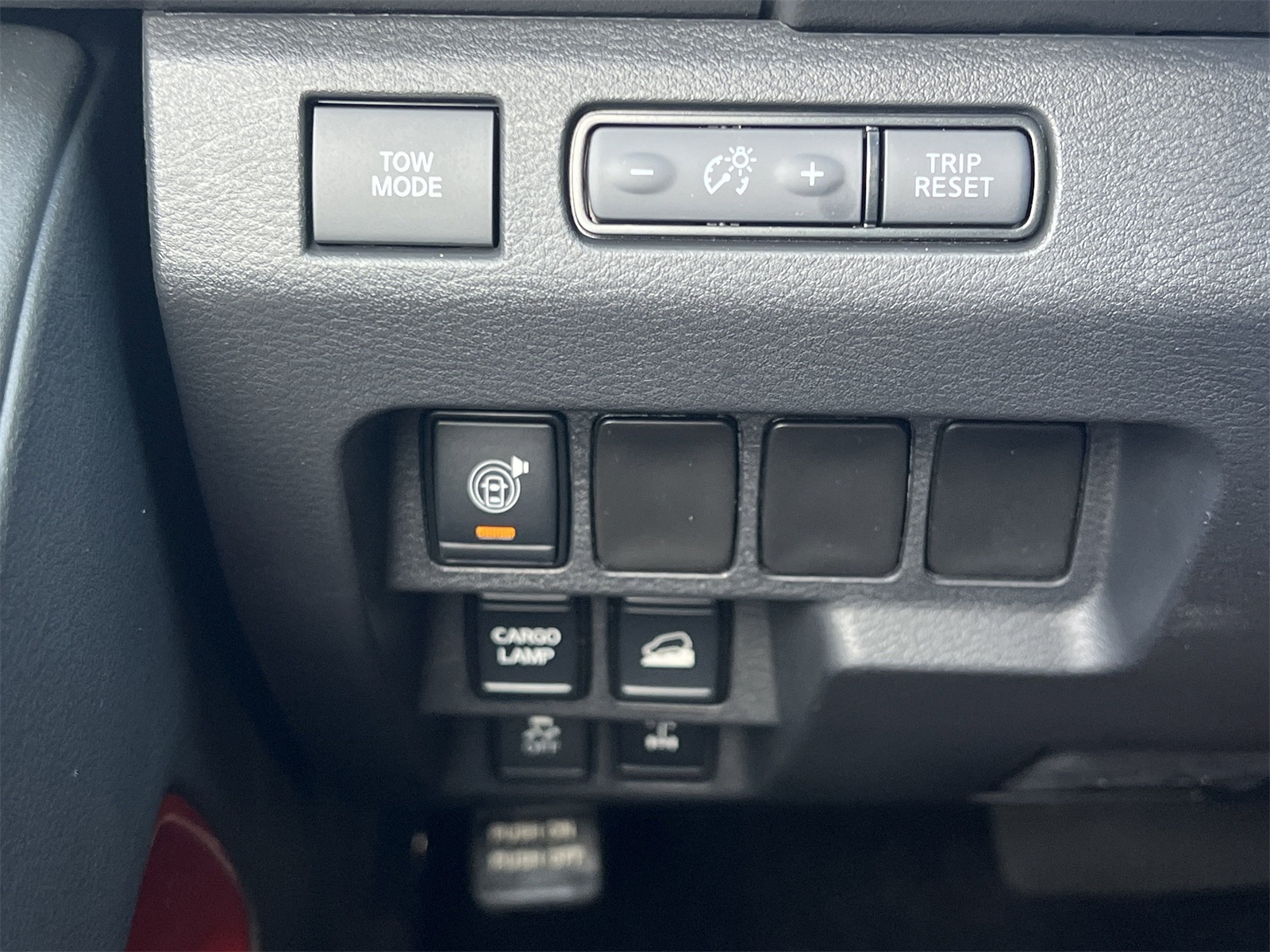 2025 Nissan Frontier PRO-4X photo 13
