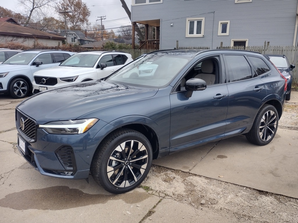 2026 VOLVO XC60 - Image 4