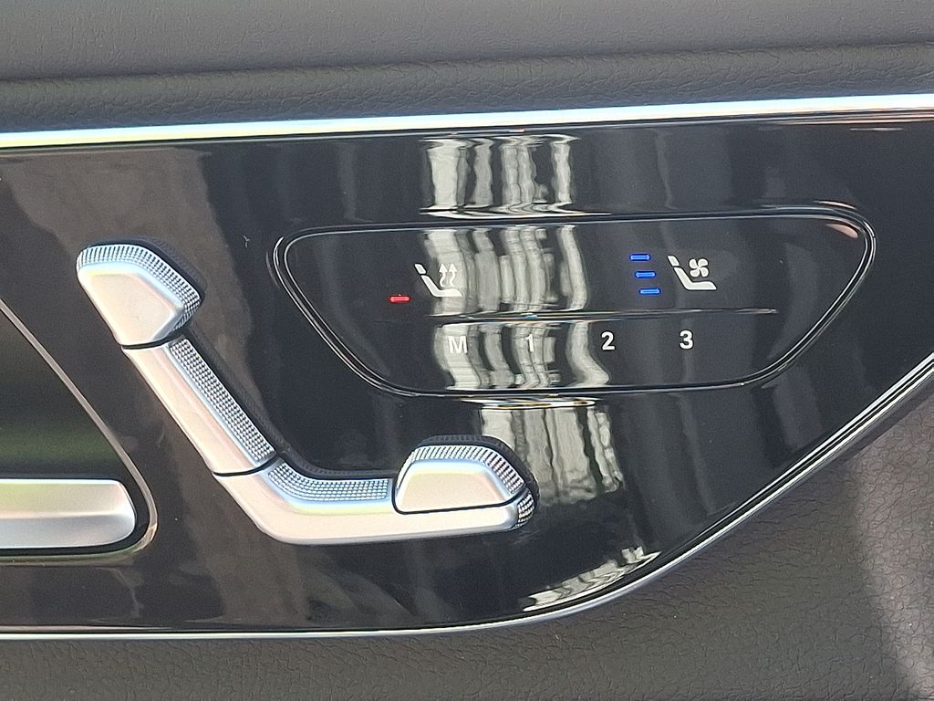 2025 Mercedes Benz GLC 350e 4MATIC photo 18