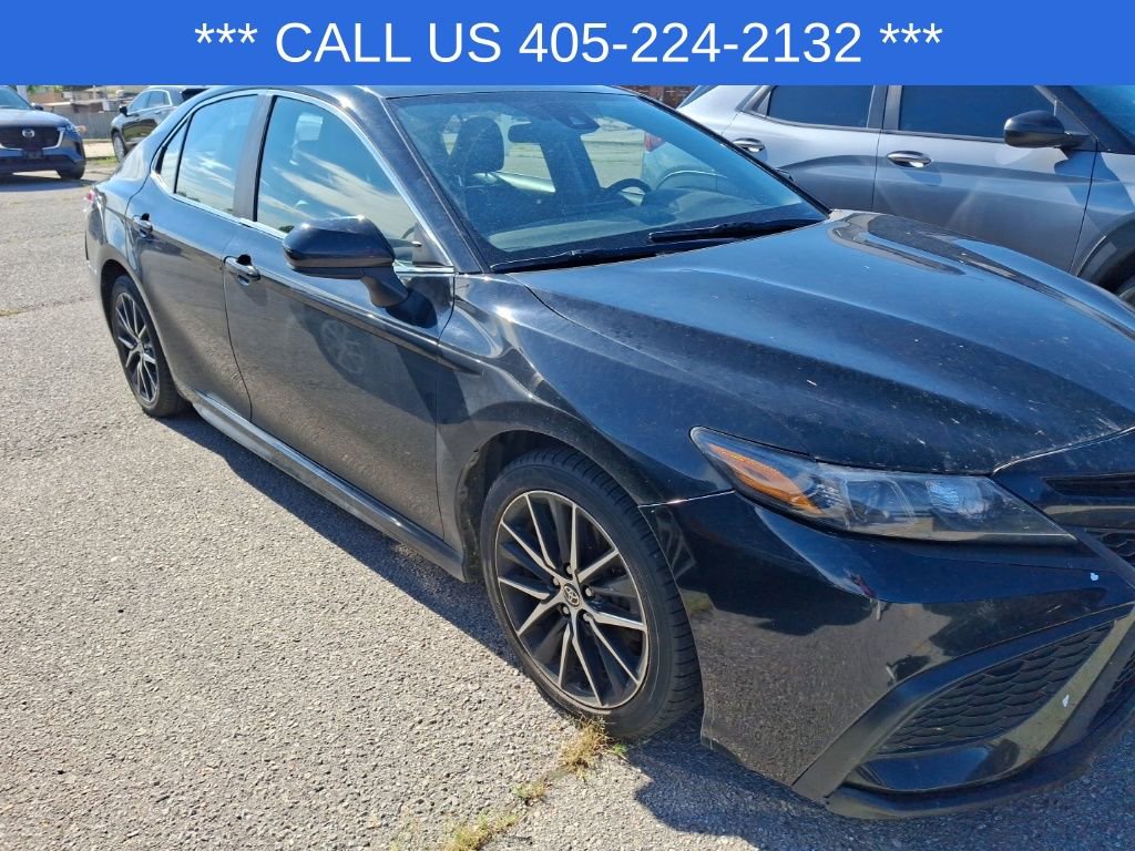 2021 Toyota Camry SE photo 9