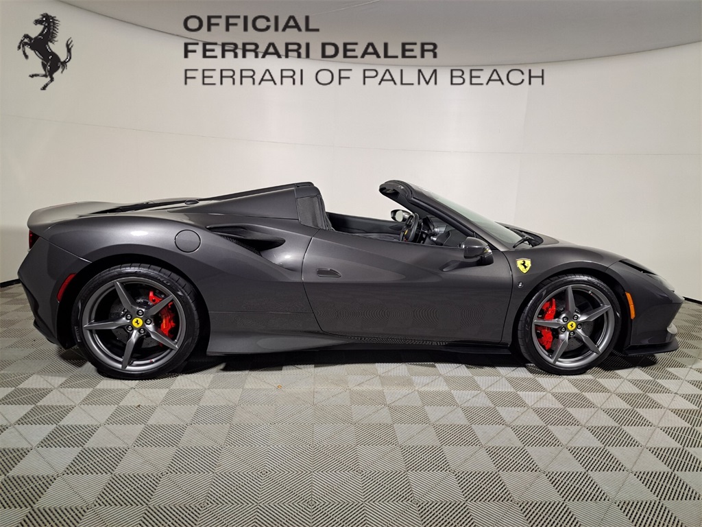 Certified Used 2022 Canna di Fucile Ferrari Base image 2
