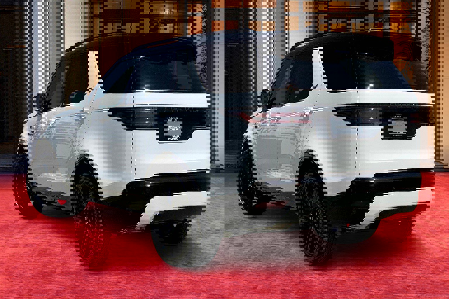 2025 Land Rover Discovery SE photo 3