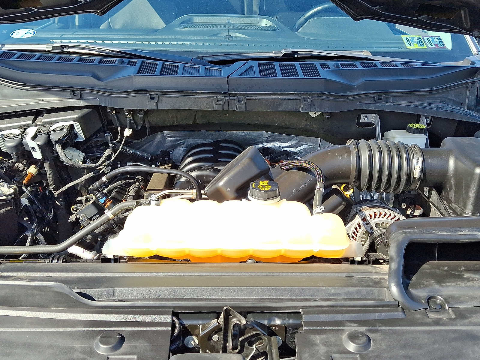 2022 Ford F-150 Lariat photo 27