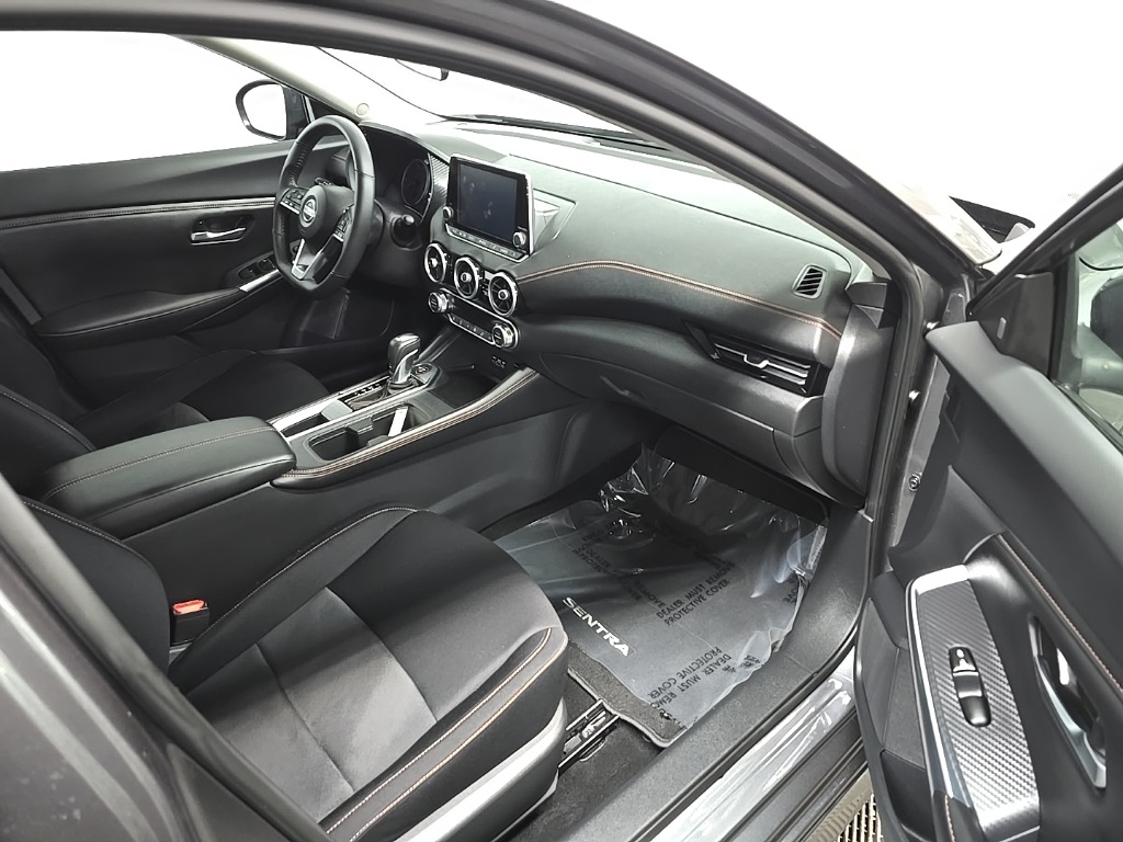 2021 Nissan Sentra SR photo 14
