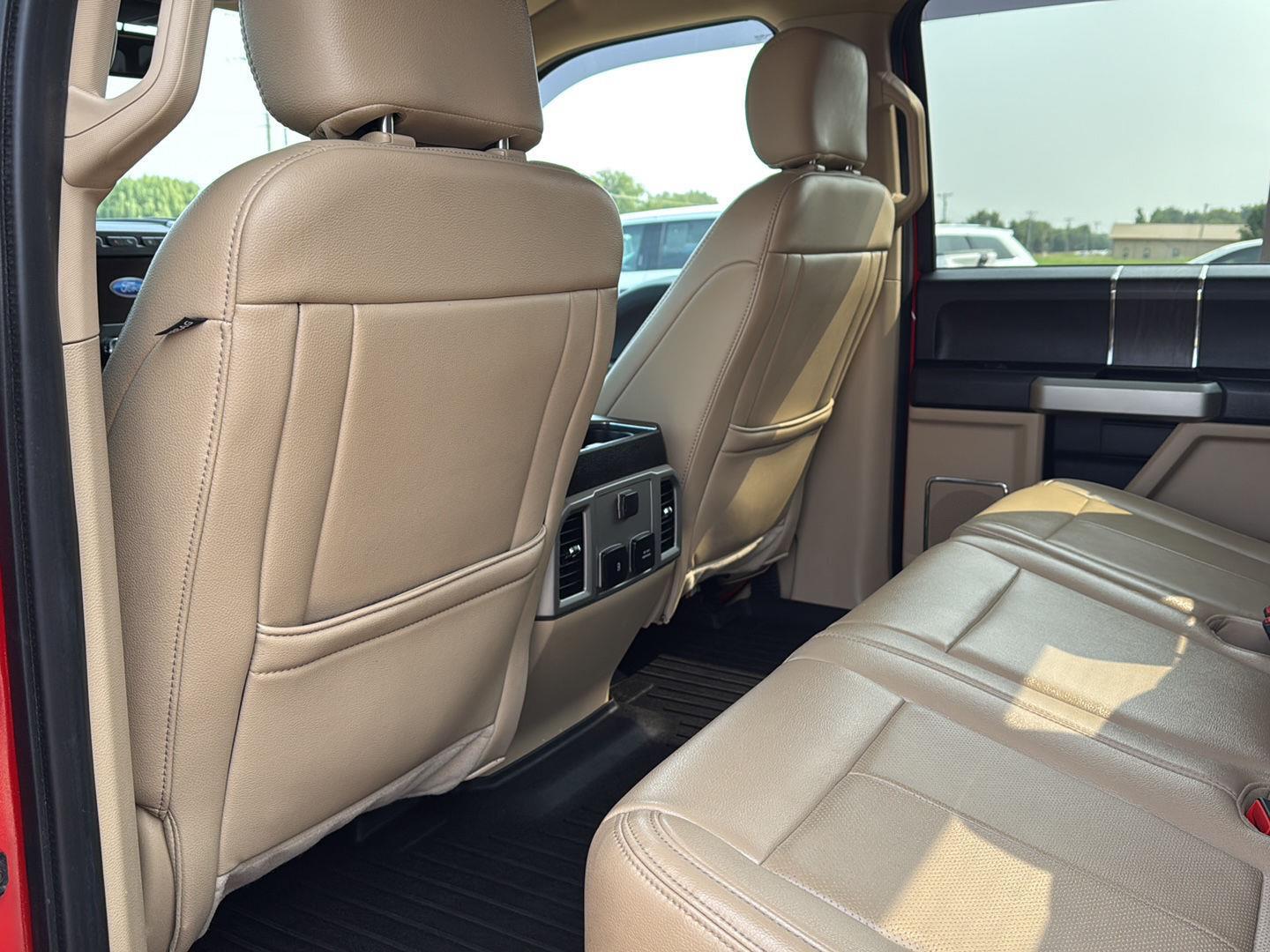 2021 Ford F-250 Lariat Tremor photo 11