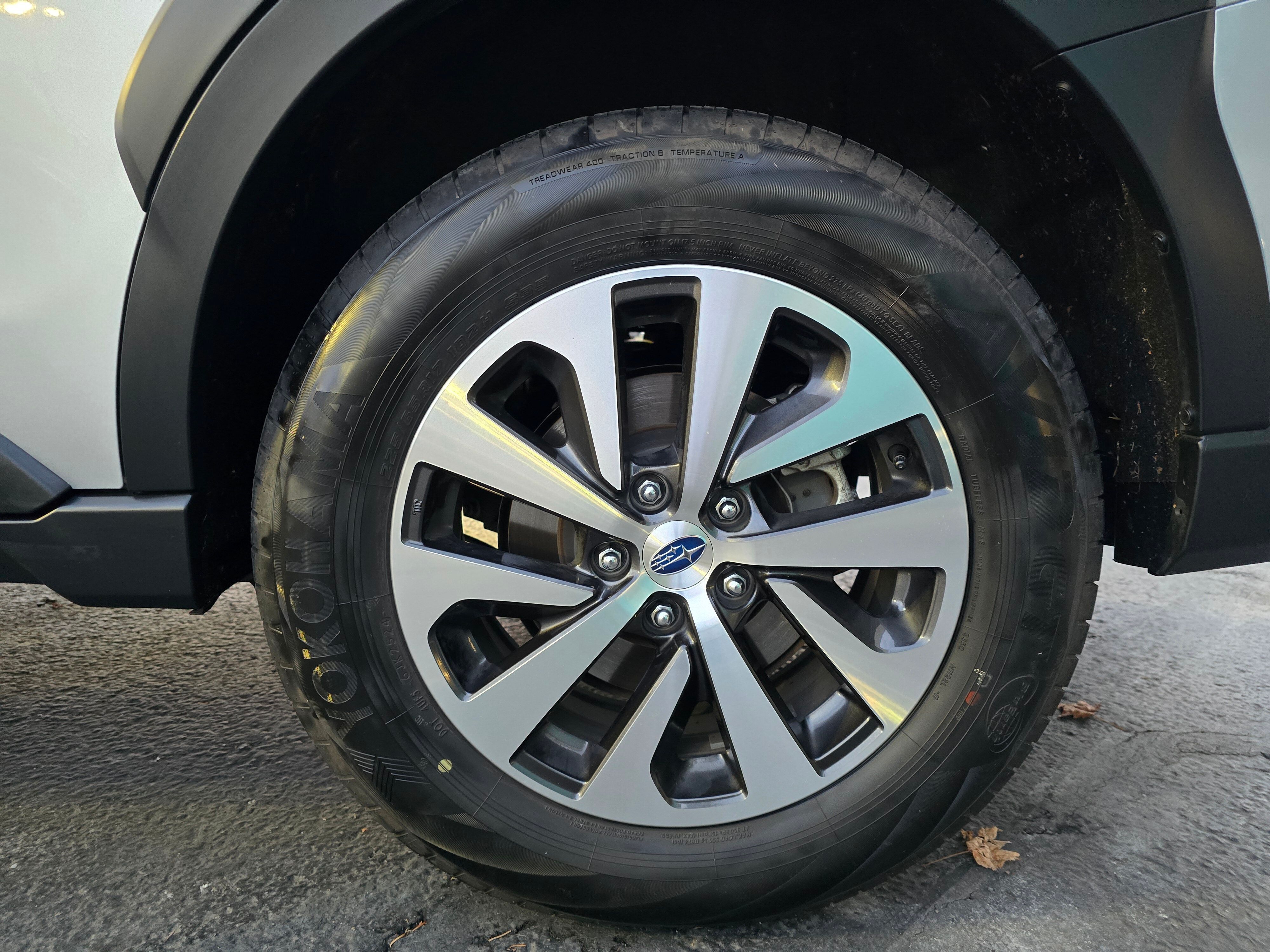 2025 Subaru Outback Premium photo 2