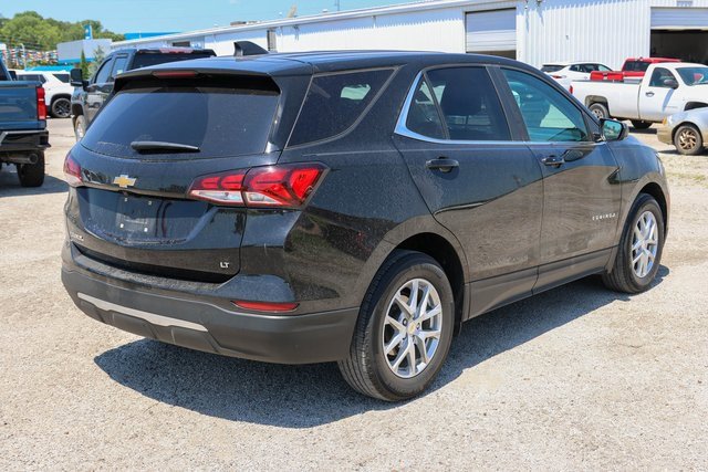 Used 2022 Mosaic Black Metallic Chevrolet LT image 6