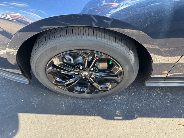 2025 Honda Accord SE photo 4