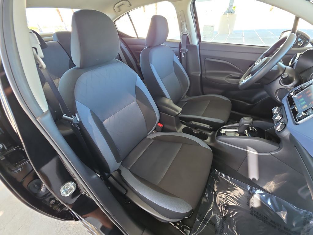 2024 Nissan Versa SV photo 27