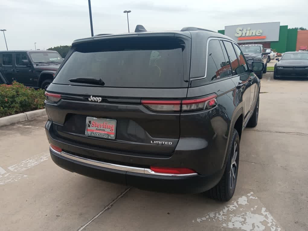 2025 Jeep Grand Cherokee Limited photo 2