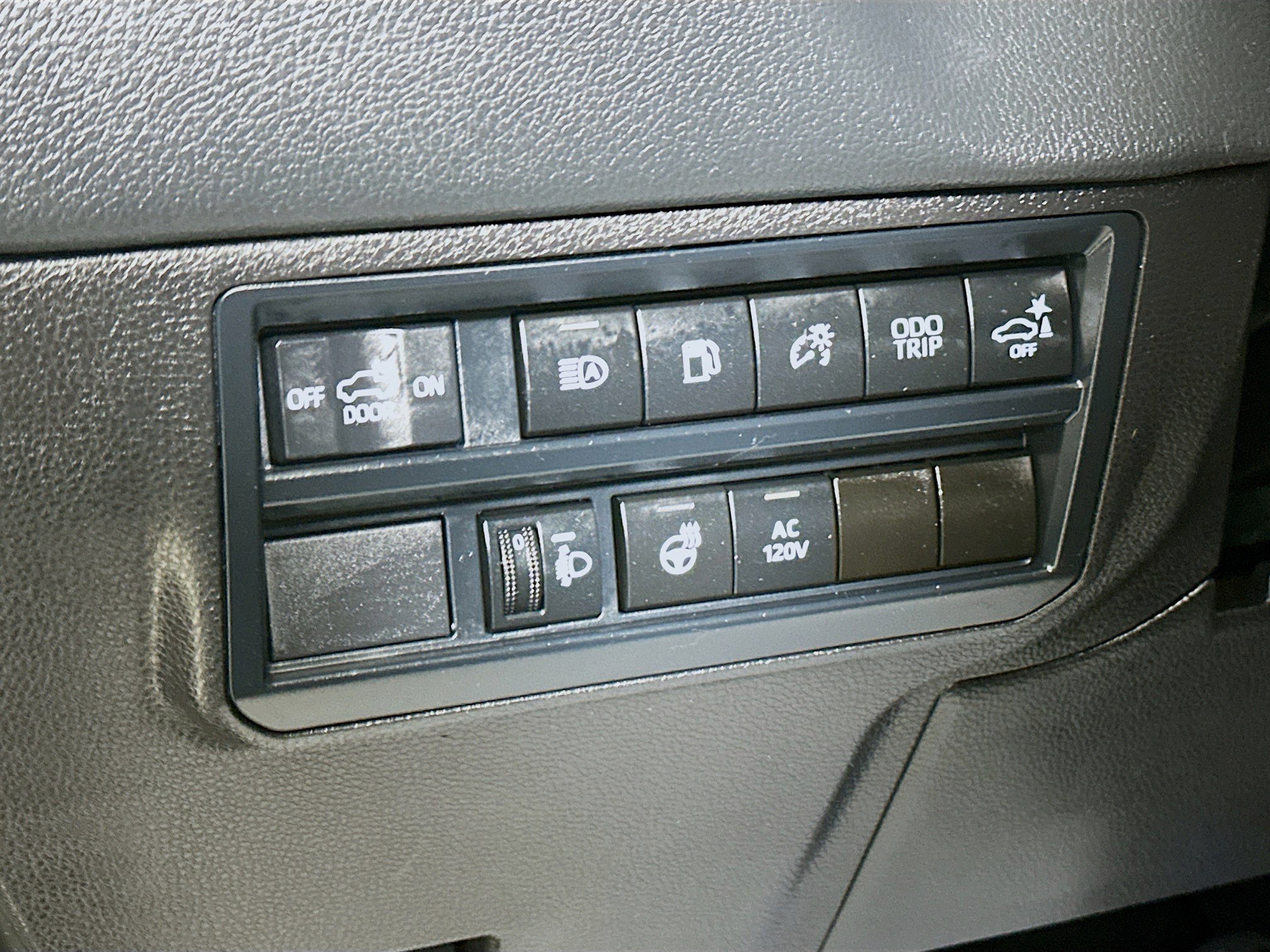 2024 Toyota Tundra Limited photo 10
