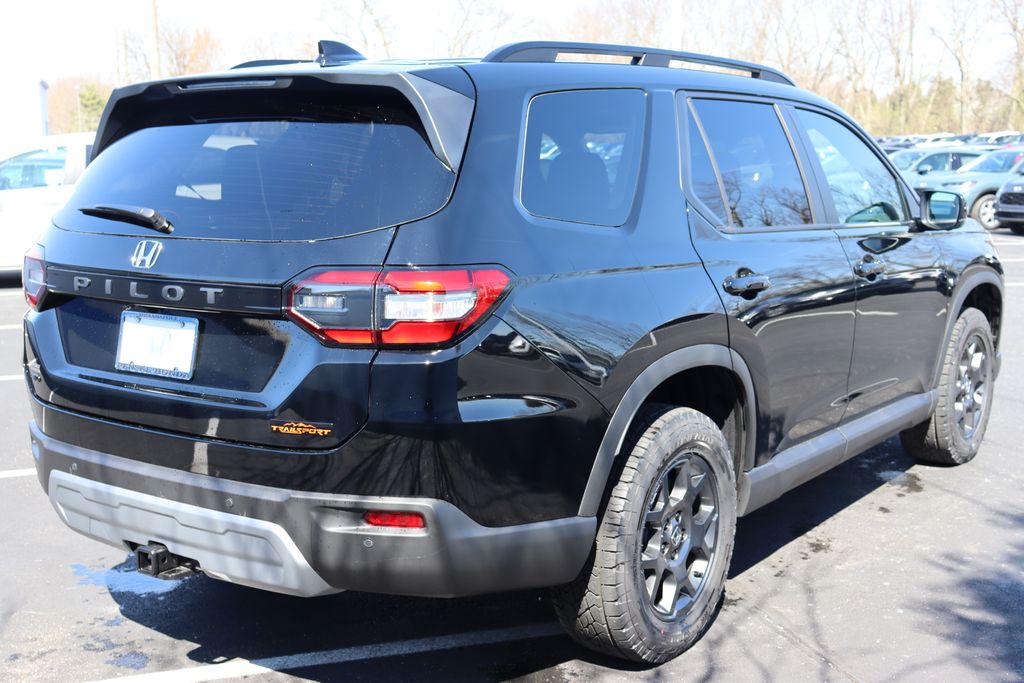 2025 Honda Pilot TrailSport photo 5