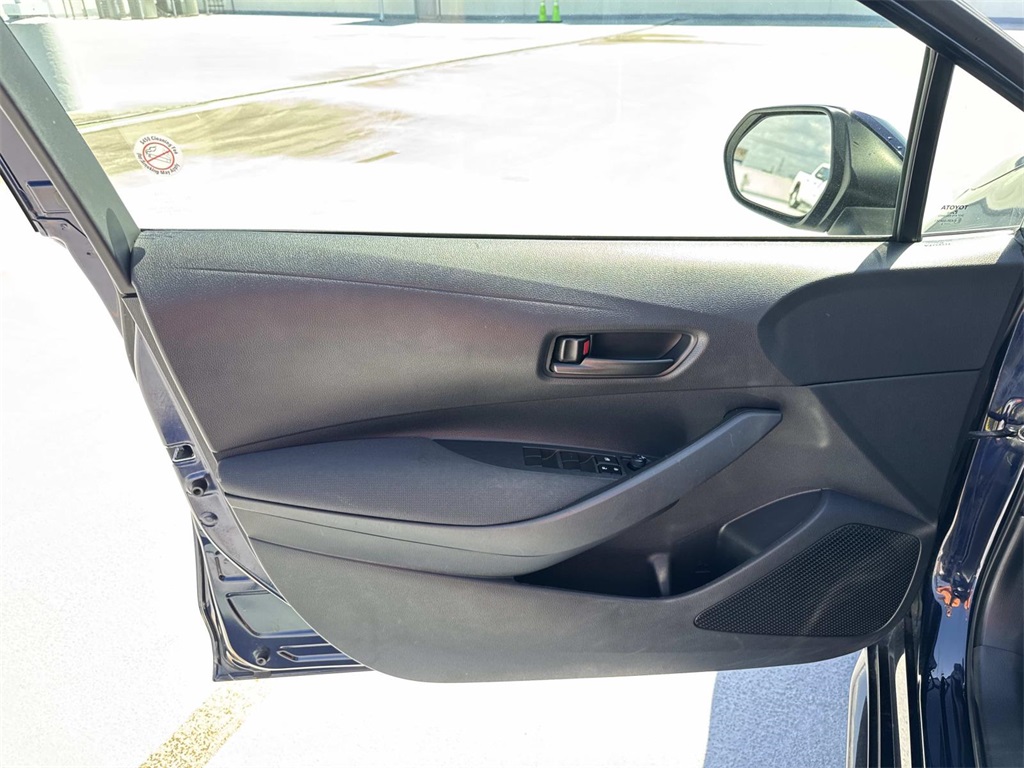 2023 Toyota Corolla LE photo 18