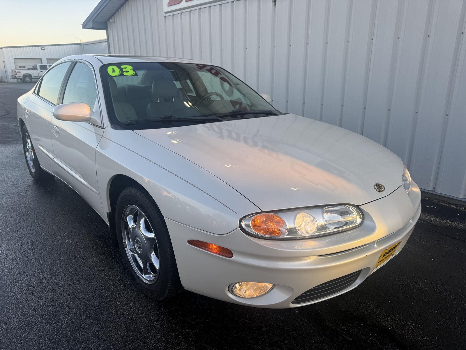 Used 2003 Oldsmobile Aurora 4 with VIN 1G3GS64CX34160979 for sale in Monona, IA