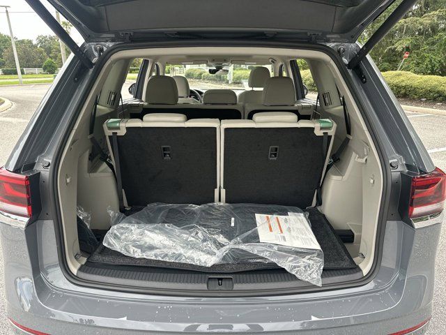2026 Volkswagen Atlas SEL Premium R-Line photo 17