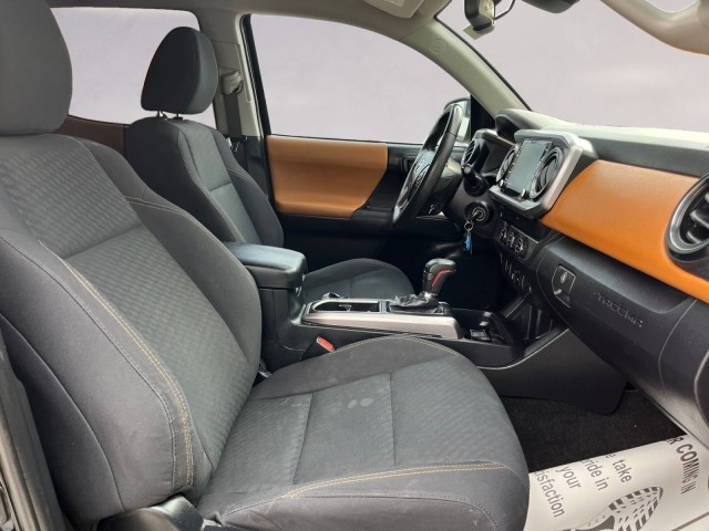 2020 Toyota Tacoma SR5 Double Cab V6 photo 14