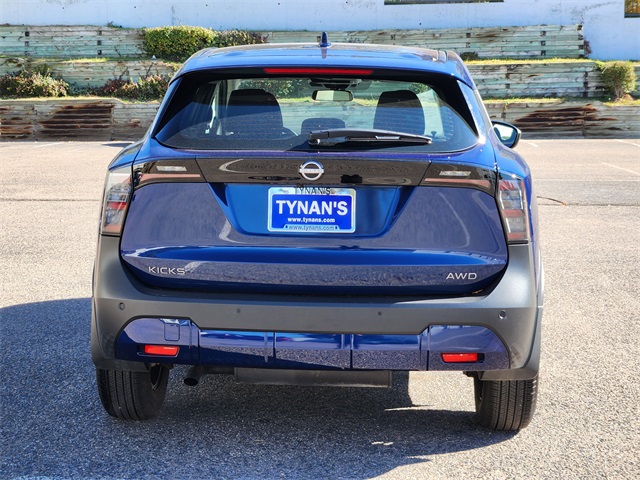 2025 Nissan Kicks S photo 4