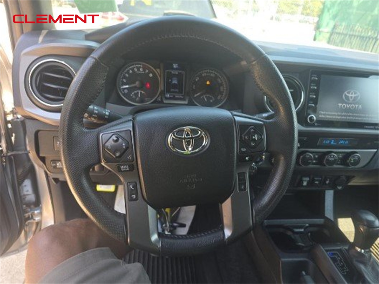 2022 Toyota Tacoma TRD Sport V6 photo 3