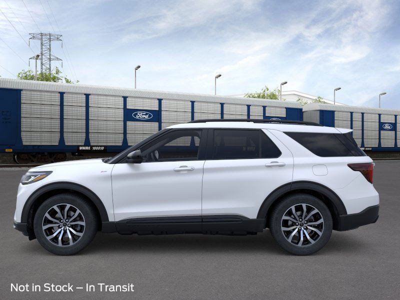 2025 Ford Explorer ST-Line photo 3