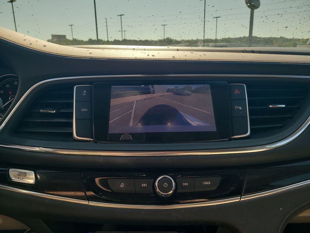 2020 Buick Enclave Essence photo 19