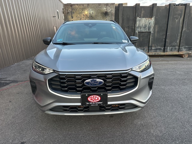 2023 Ford Escape ST-Line photo 2