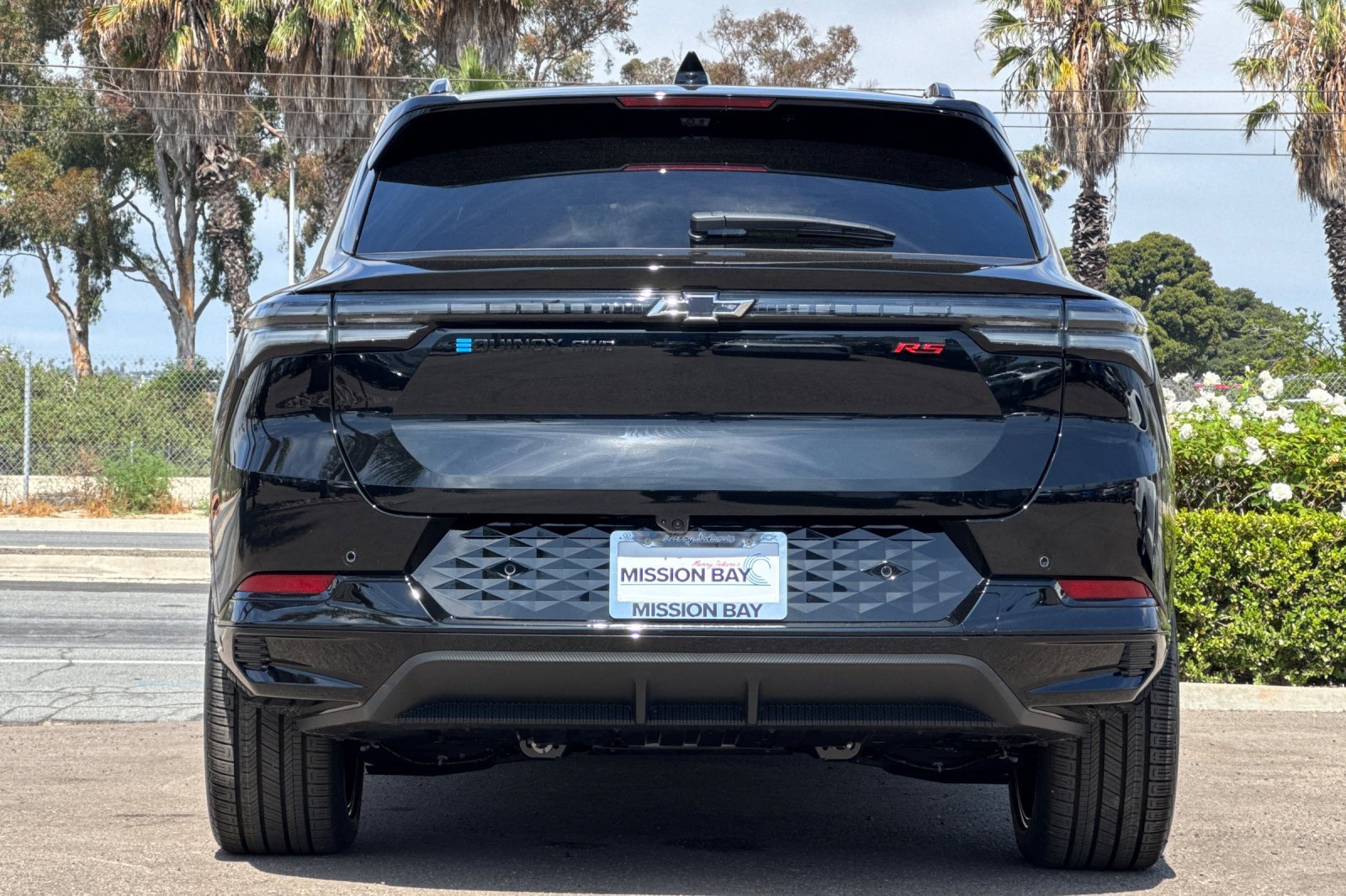 2025 Chevrolet Equinox EV 3RS photo 2