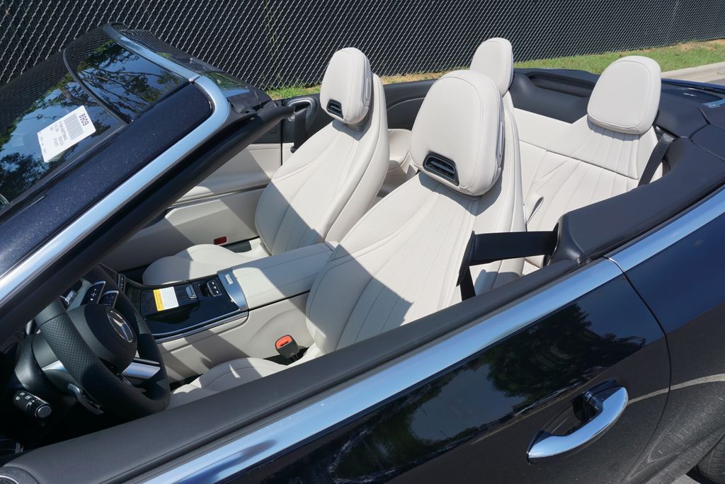 2026 Mercedes Benz CLE 300 4MATIC Cabriolet photo 5