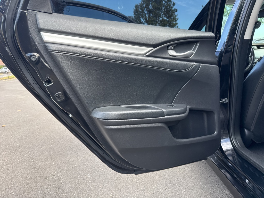 2017 Honda Civic Touring photo 14