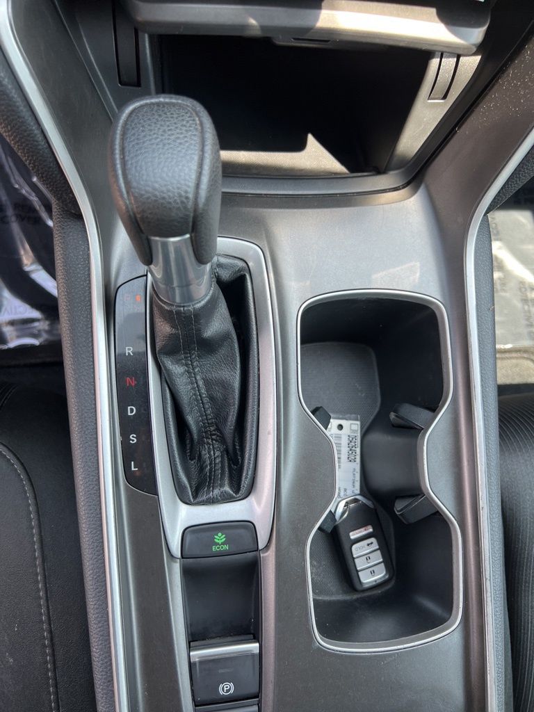 2018 Honda Accord LX 1.5T photo 26