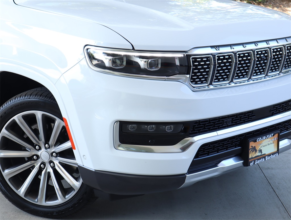 2022 Jeep Grand Wagoneer II photo 3