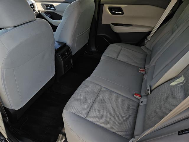 2024 Nissan Rogue SV photo 18