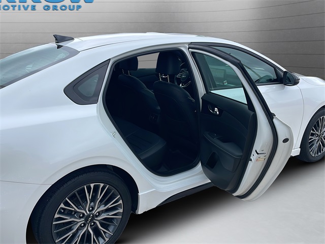 2023 Kia Forte GT-Line photo 37