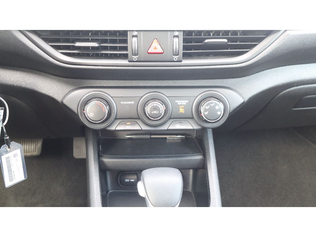 2023 Kia Forte LXS photo 17