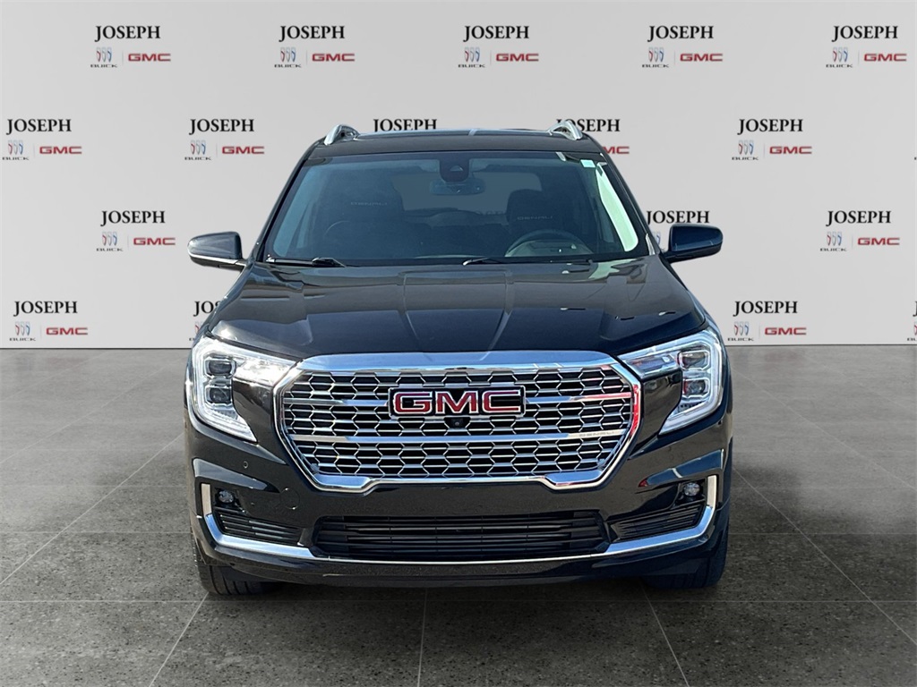 2023 Gmc Terrain Denali photo 2