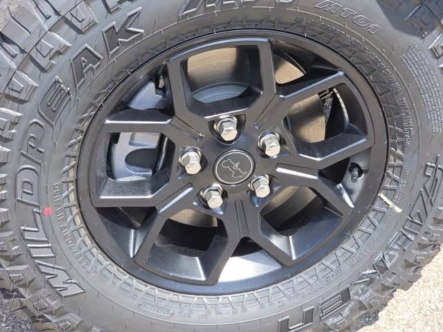2025 Jeep Wrangler Willys photo 15
