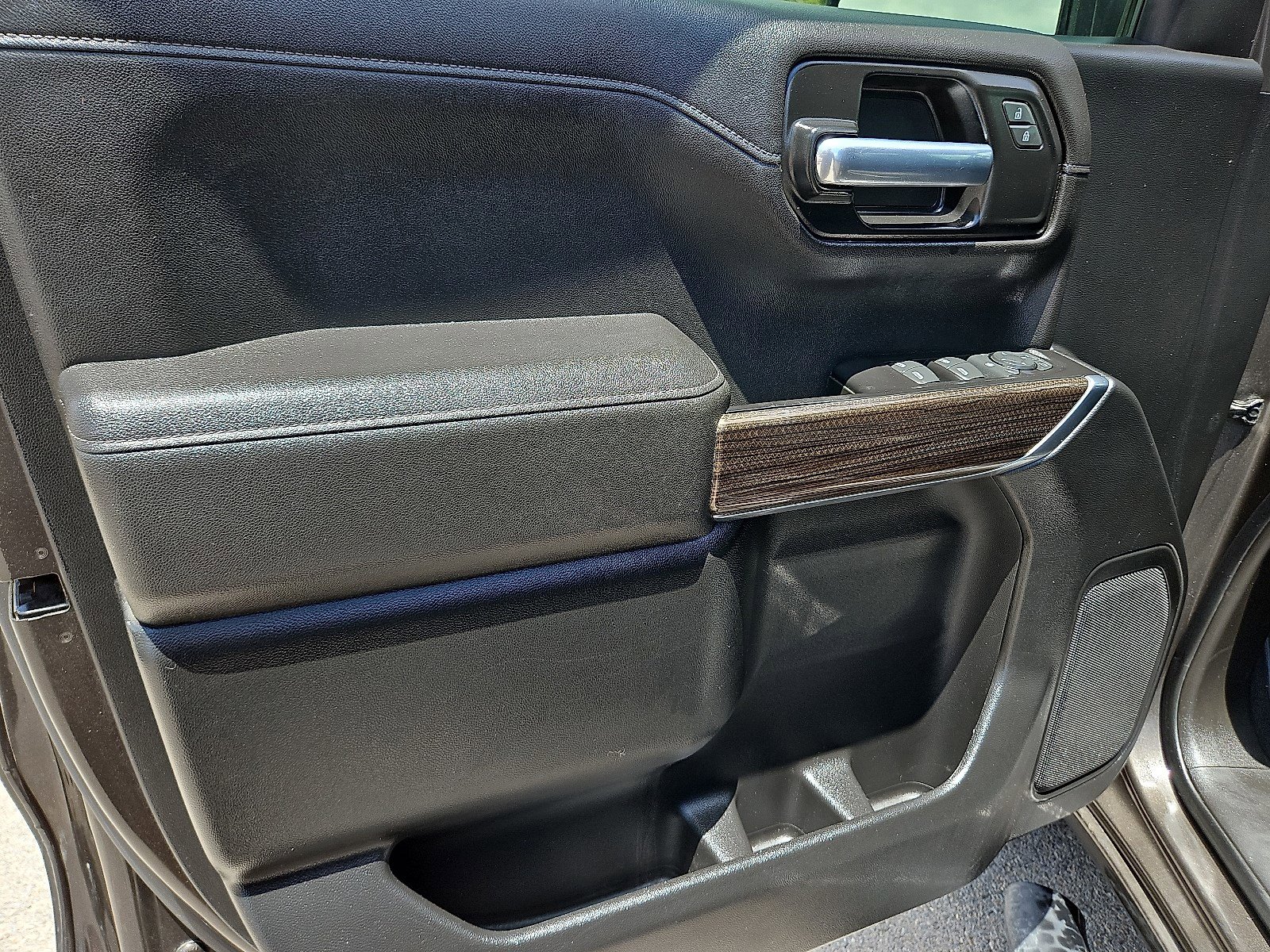 2021 Chevrolet Silverado 1500 LT photo 10