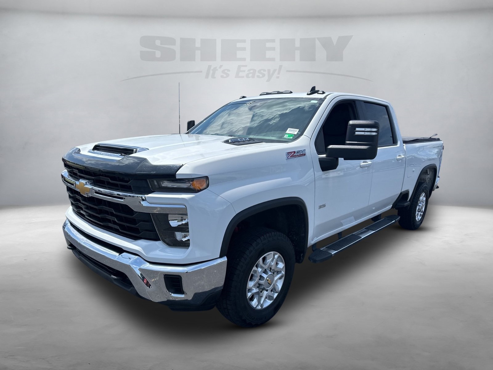 2024 Chevrolet Silverado 3500HD LT photo 3
