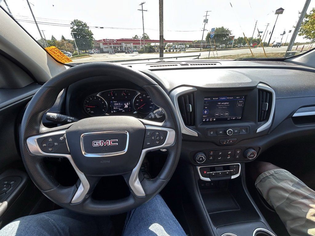 2022 Gmc Terrain SLE photo 3