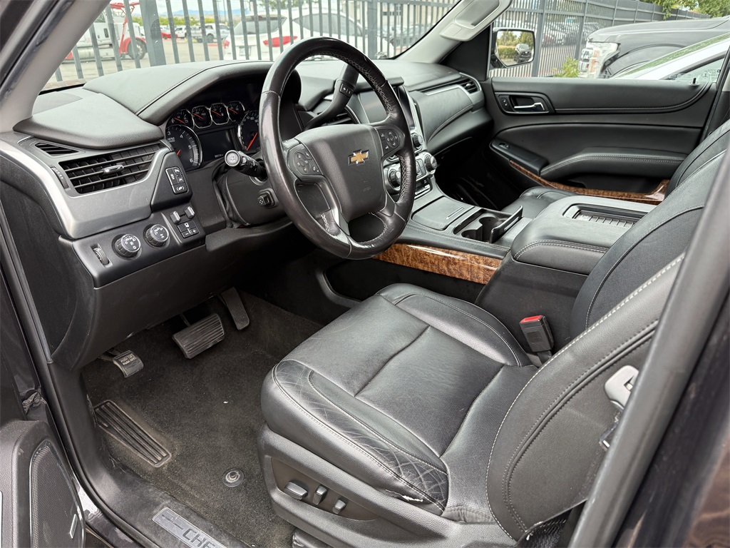 2018 Chevrolet Tahoe Premier photo 2