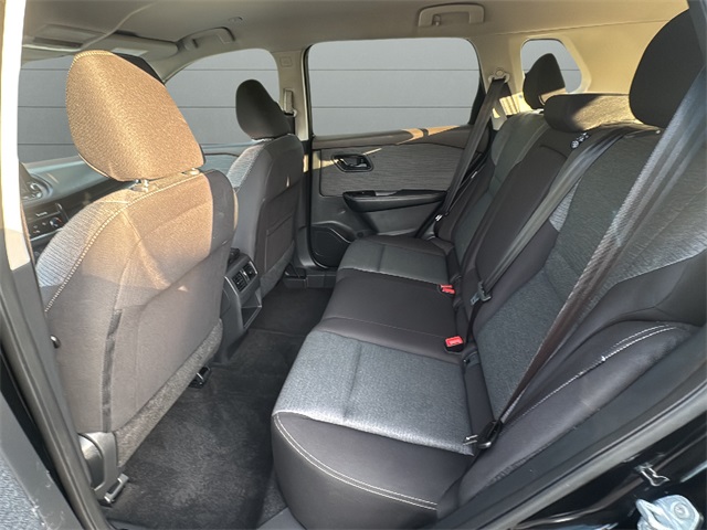 2022 Nissan Rogue S photo 10