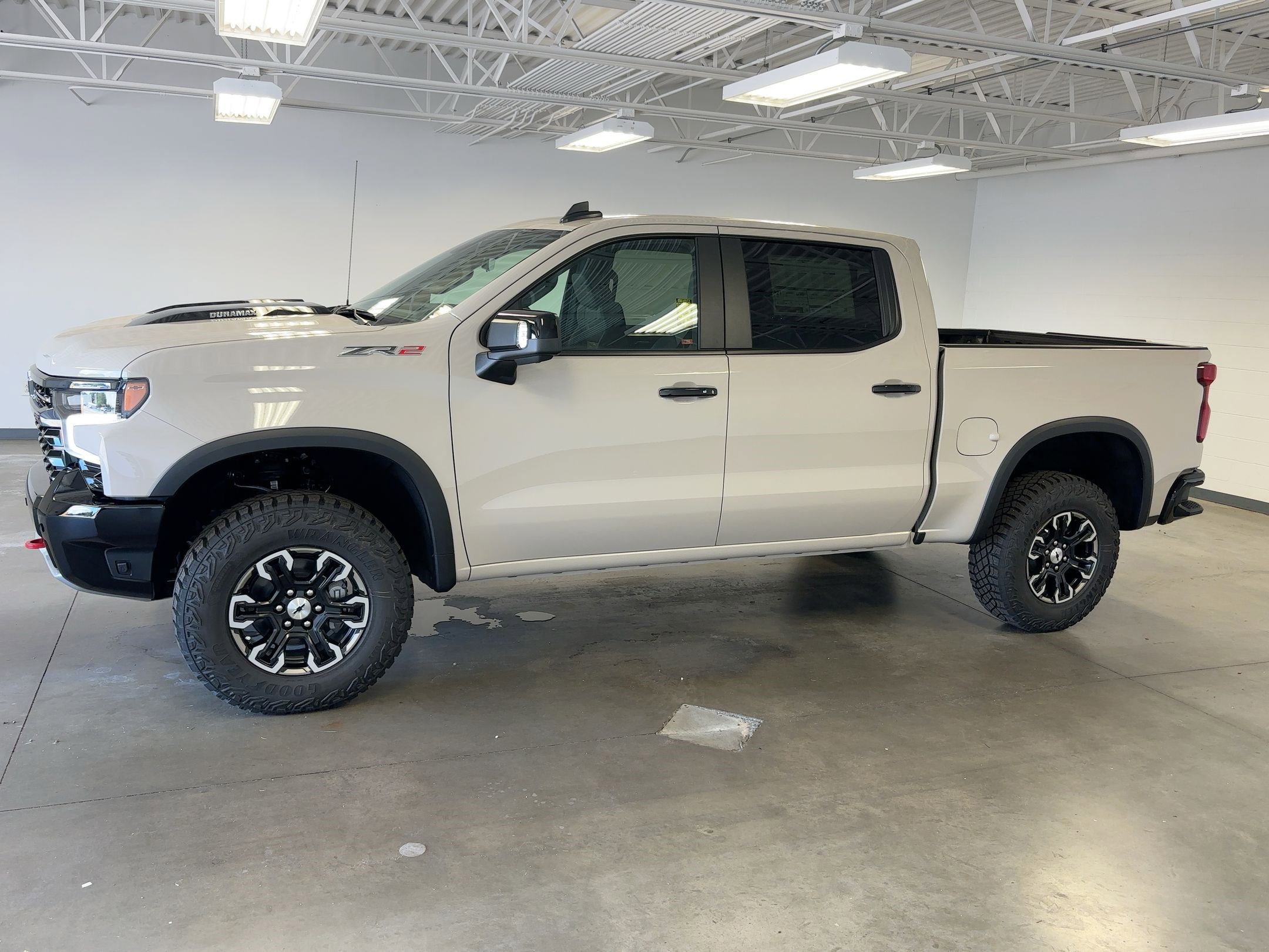 2026 Chevrolet Silverado ZR2 photo 2
