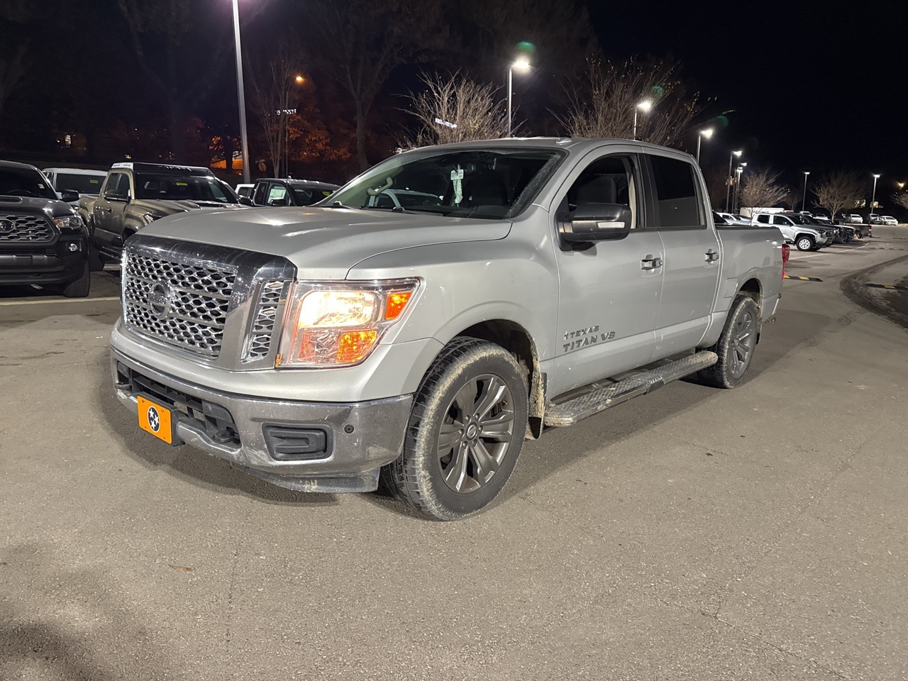 2018 Nissan Titan SV's photo